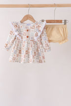 Khaki farm checkered ruffle bloomer set